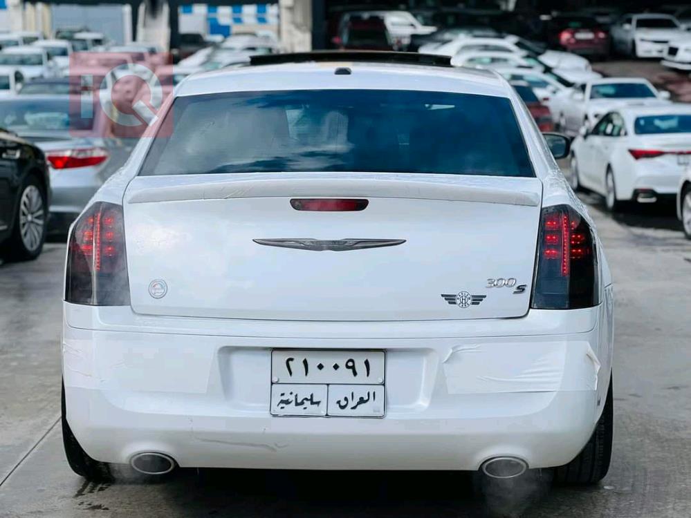 کرایسلەر 300